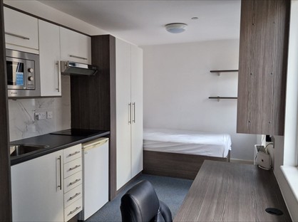 Studio Flat, Pearl Works, S1