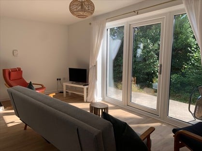 2 Bed Bungalow, Newton Abbot, TQ12