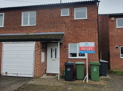 3 Bed Semi-Detached House, Walton Way, RG14