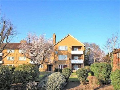 2 Bed Flat, Ringway, UB2