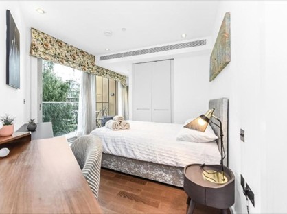 1 Bed Flat, Aurora Gardens, SW11