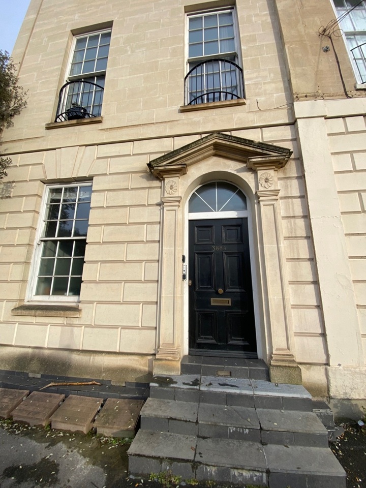 2 Bed Flat, Hotwell Road, BS8, N1 7GU