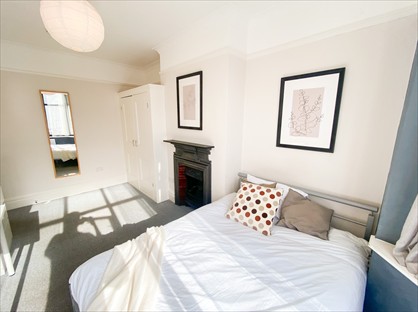 Room in a Shared Flat, Chisholm Road, CR0