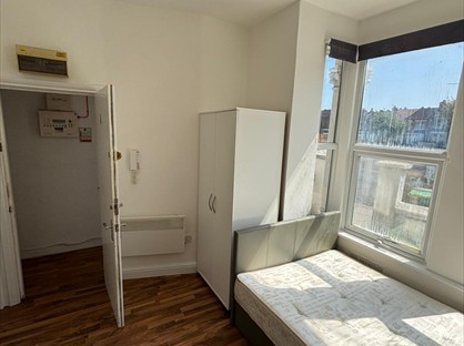 Studio Flat, The Avenue, N17