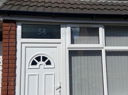 Room in a Shared House, Sladefield Road, B8