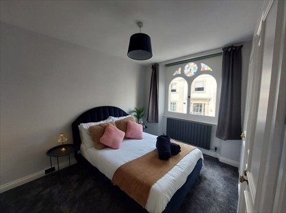 2 Bed Flat, Dover Place, BS8