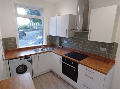 2 Bed Terraced House, Henley Road, LS13