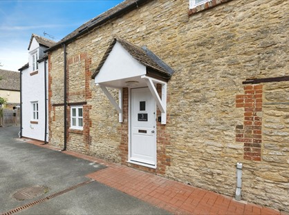 2 Bed End Terrace, Kestrel House, GL7