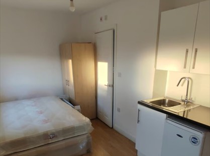 Studio Flat, Sixth Avenue, UB3