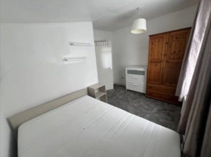 Room in a Shared House, Whitburn Road, SE13