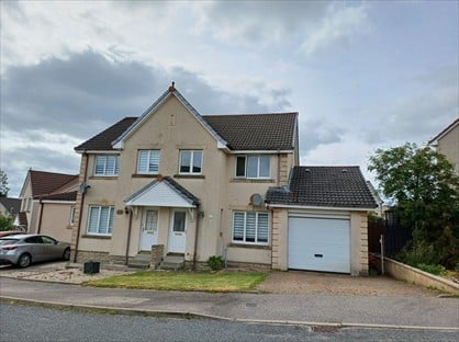 3 Bed Semi-Detached House, Broadstraik Drive, AB32