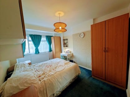 Room in a Shared House, Grove Road, CR4