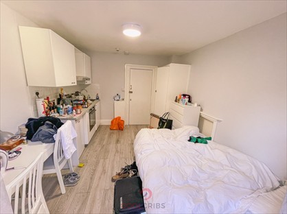 Bedsit, London, W2