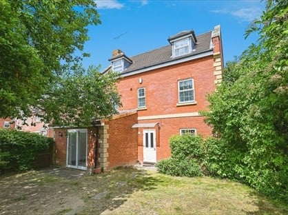 4 Bed Detached House, Topaz Dr, ME10