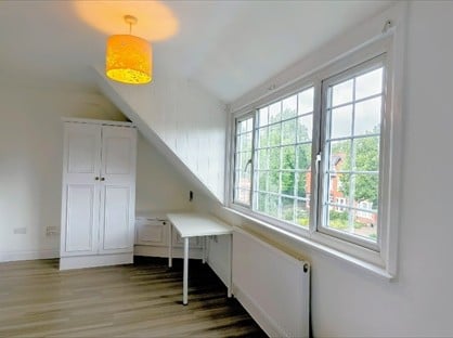 Studio Flat, Regent House, WA14