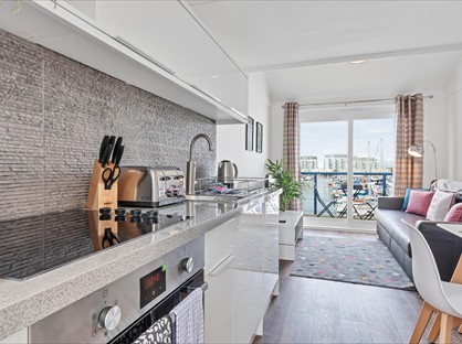 1 Bed Maisonette, Western Concourse, BN2