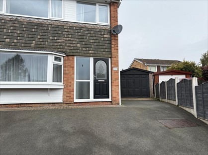 3 Bed Semi-Detached House, Spring View, WF5