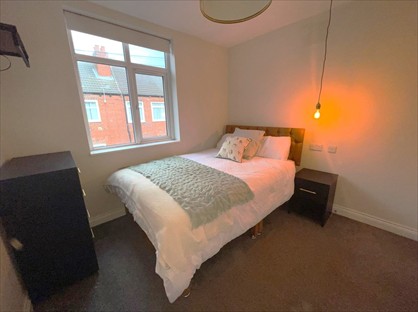 Room in a Shared House, King Street, WF10