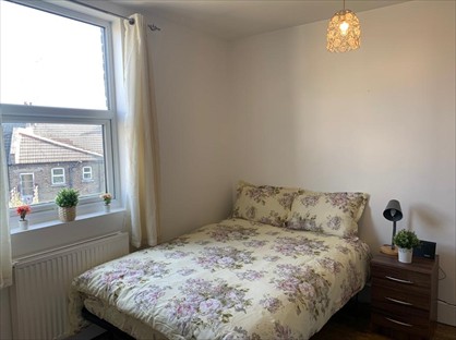 Studio Flat, Bowes Road, N13