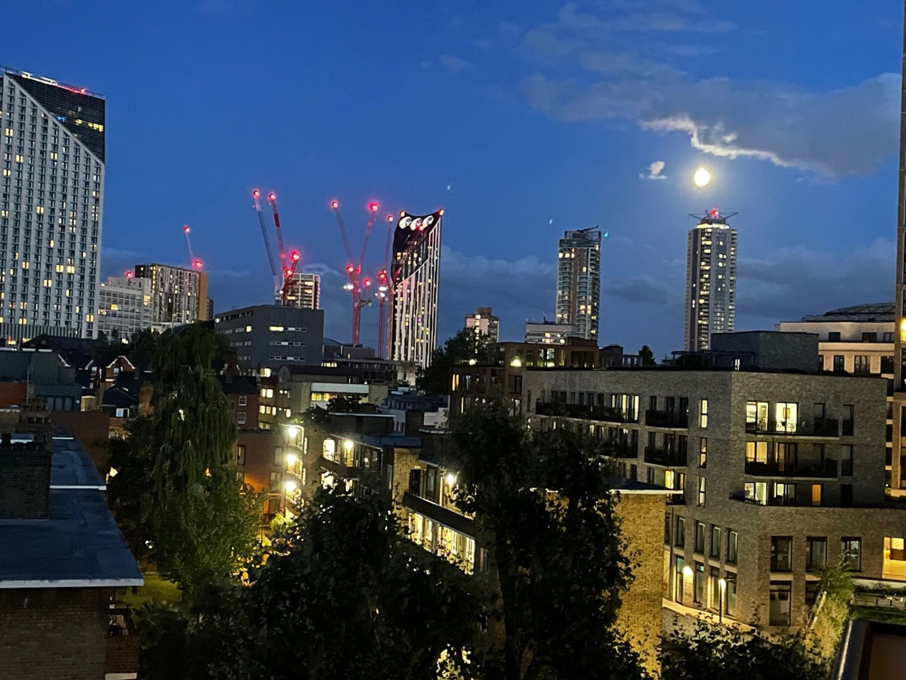 2 Bed Flat, Tadworth House, SE1, N1 7GU