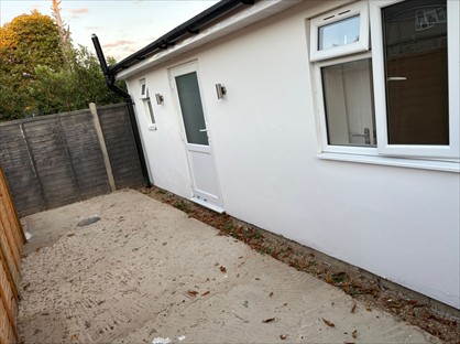 1 bed flat/apartment for rent in Studio Flat, Oatlands Drive, SL1