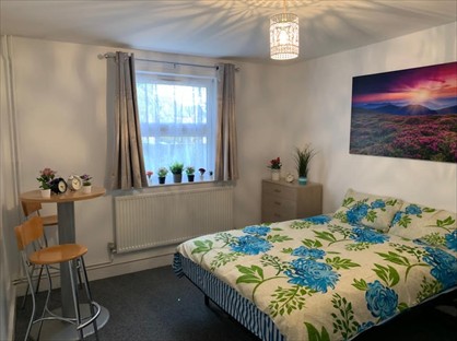 2 Bed Flat, The Ridgeway, EN2