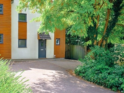 3 Bed Semi-Detached House, St George's Close, HP13