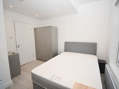 Studio Flat, Crownfield Road, E15