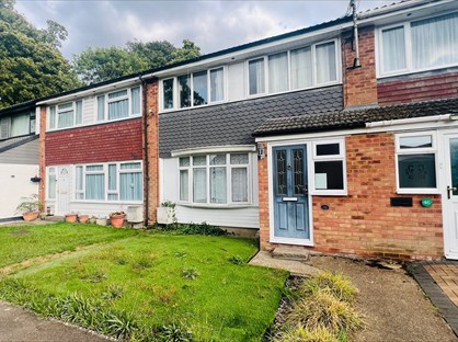 3 Bed Terraced House, Clarkes Way, LU5