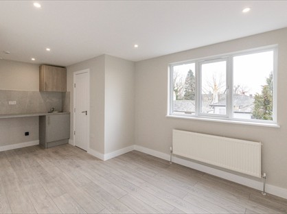 Studio Flat, Gladstone Road, WD17