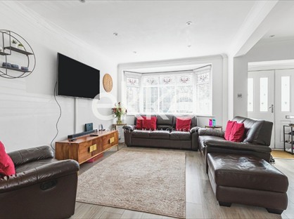 4 Bed Semi-Detached House, Mygrove Road, RM13