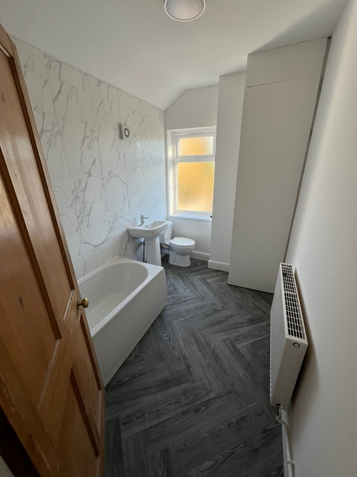 2 Bed Terraced House, Park Road, B67, N1 7GU