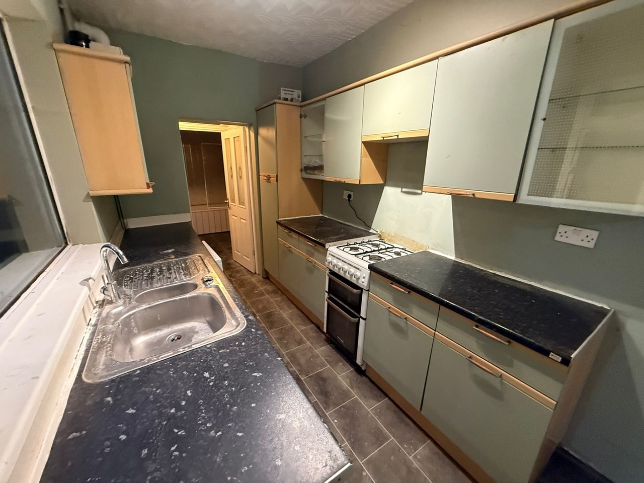 3 Bed Terraced House, Third Avenue, B9 photo 3