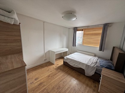 Room in a Shared House, Summerhill, TN23