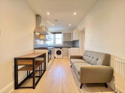 1 Bed Flat, Brixton Hill, SW2