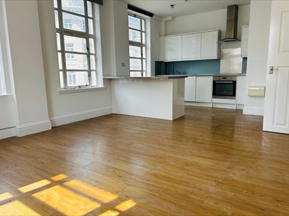 1 Bed Flat, West Street, BN1