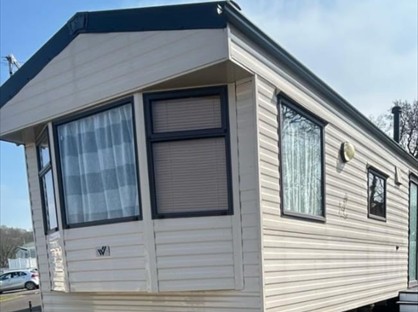 2 Bed Mobile Home, Plaistow Road, GU8