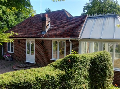 1 Bed Bungalow, Ford Manor Road, RH7
