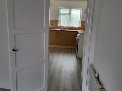 1 Bed Flat, Warton Road, RG21