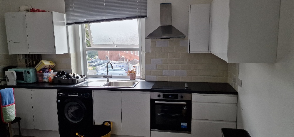 4 Bed Flat, Kingswood, BS15 photo 2