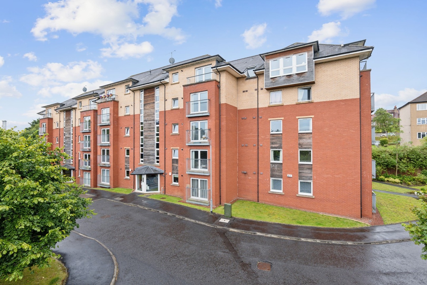 2 Bed Flat, Randolph Gate, G11 photo 2