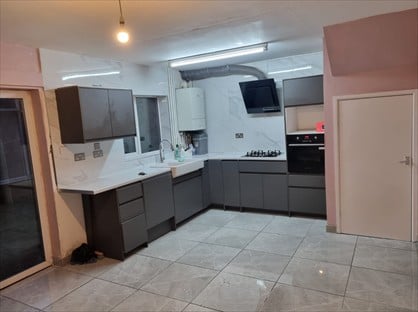 3 Bed End Terrace, Crescent Road, TF1