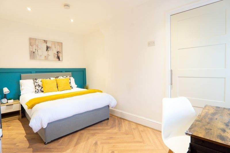 Room in a Shared House, Liverpool, L4
