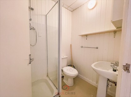 Studio Flat, Kember Street, N1