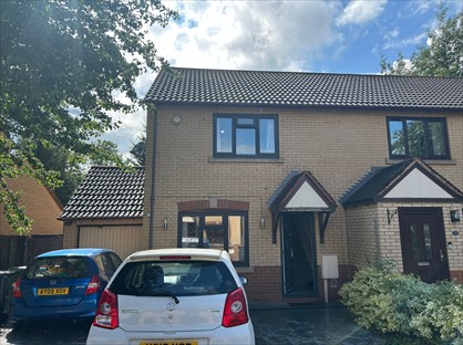 3 Bed Semi-Detached House, Lamberhurst Grove, MK7
