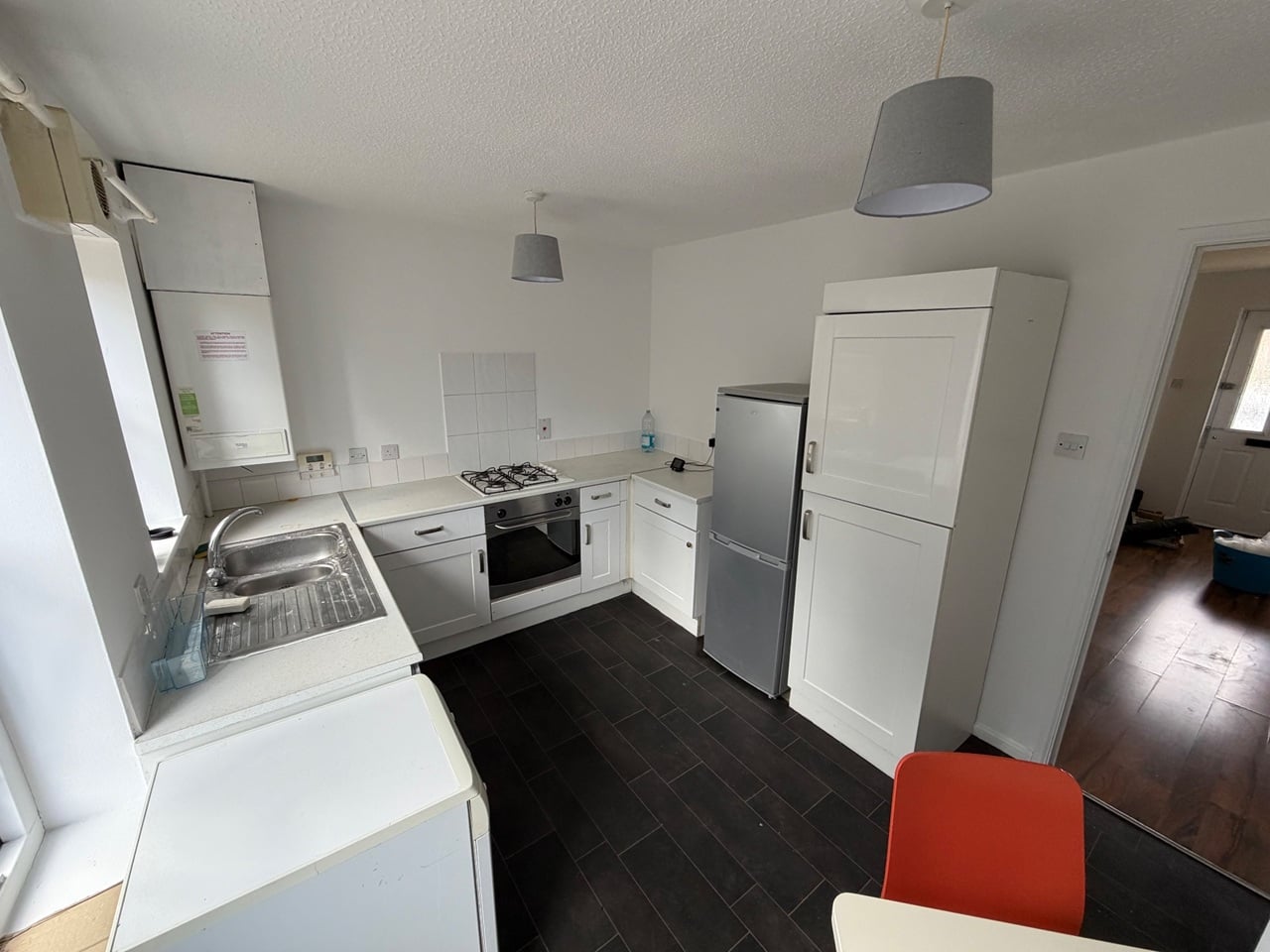 2 Bed End Terrace, Grange Close, LS10 photo 2