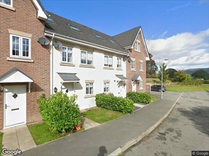 3 Bed Terraced House, Rhyd Y Byll, LL15