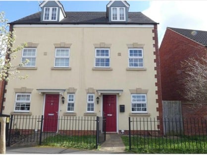 3 Bed Semi-Detached House, Valley Gardens Kingsway, GL2