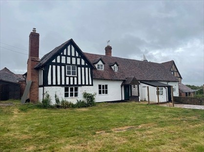 4 Bed Detached House, Church Lane, WR5