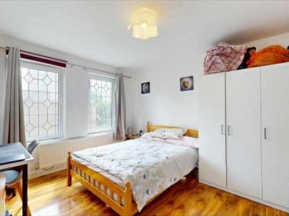 Room in a Shared Flat, Lanark Square, E14